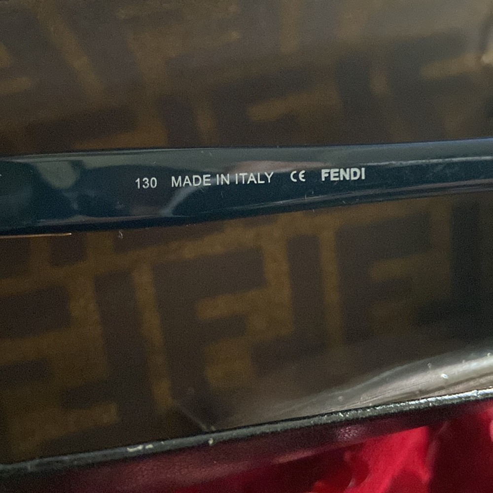 Fendi Sun Glasses - Picture 4 of 9